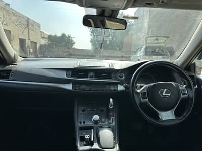 Lexus ct200h