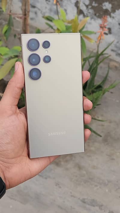 Samsung Galaxy S24 Ultra | 12/256 GB | Condition 10/10 | Box & Charger