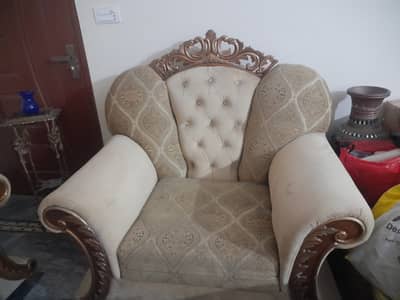 100 % genuine wooden sofas with best poshish