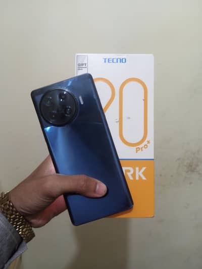 Tecno spark 20 pro plus 16/256 with box charger