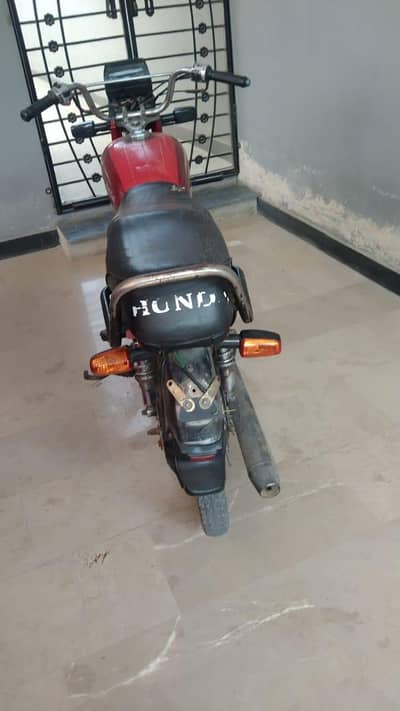 10/7 one hand use 03111420527