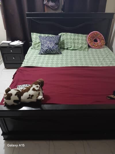 king size bed with mattress