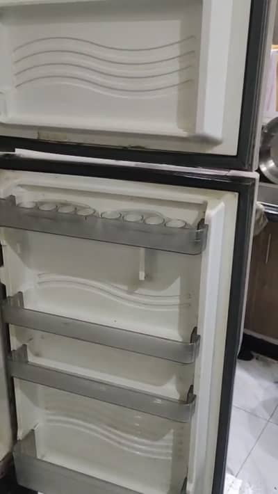 Fridge 2 Door Working Condition – Urgent Sale