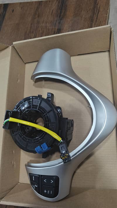 MULTI MEDIA BUTTON OTHERS CARS  Karachi