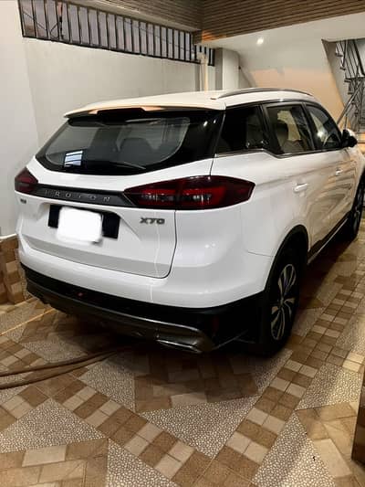 Proton x70 AWD executive (CBU)