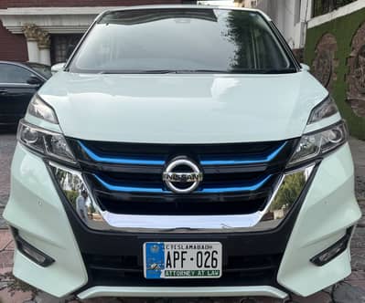 Nissan Serena Highway star E-power Top of the line Urgent For Sale