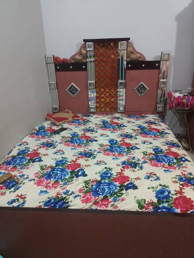 1 year use hai mattress ke sath donga