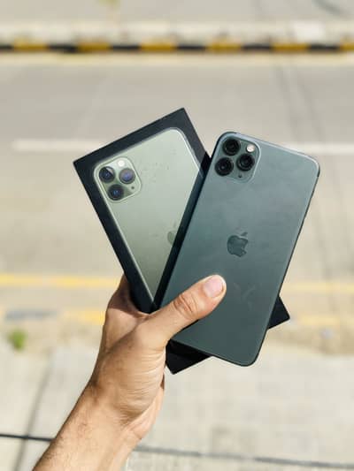 iPhone 11 Pro Max 256 gb pta approved with box.