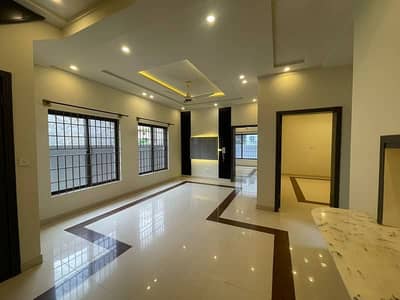 Like New 8 Marla House For Rent In Bahria Town Lahore Prime Location Family Friendly