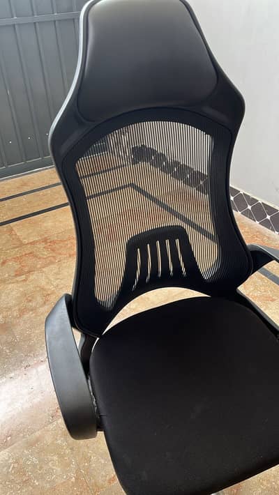 OFFICE Chair look Like A new 2 month used