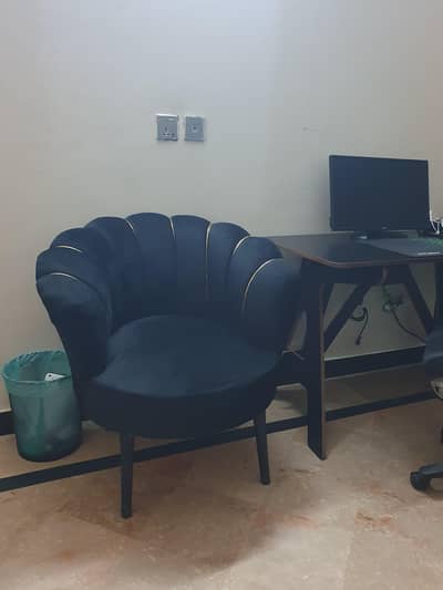 Coffee Chair / Sofa + Table Set