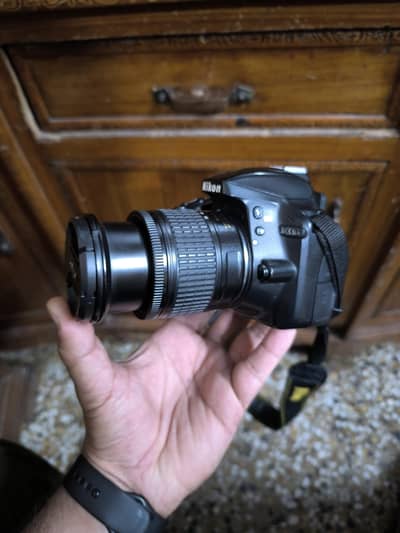 Nikon D3300 24.2MP with 18-55mm Lens – Excellent Condition