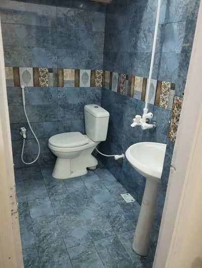 Flat 2bed lounge for sale