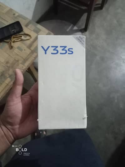 y33s 8/128 with box