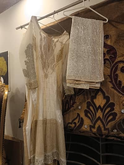 Branded preloved dresses for sale in reasonable prices