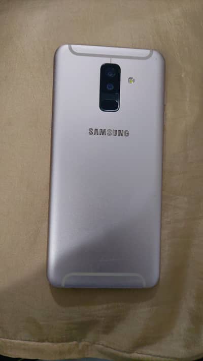 samsung A6 plus 4gb/64gb Gold color