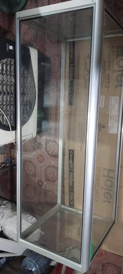 Aluminium Glass Counter