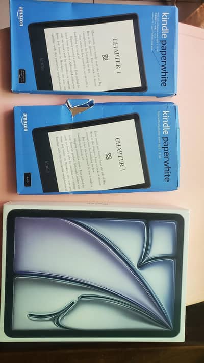 ipad/128 GB, kindles 16 and 8 GBs