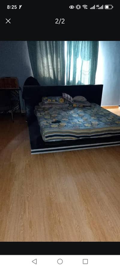 bedset with dressing and mirror