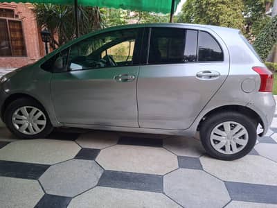Home used Toyota Vitz in good condition chat pillar diggi bonut genuin