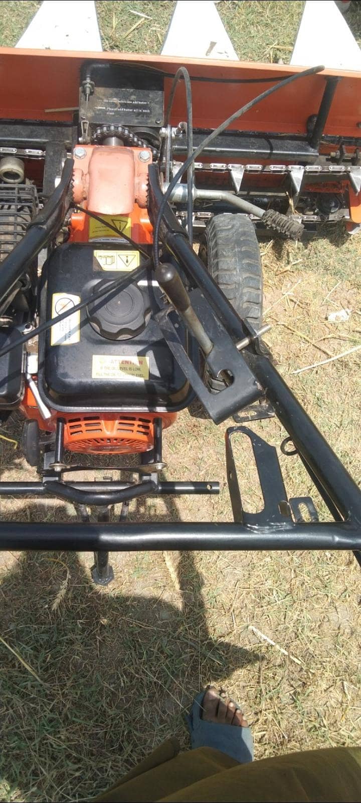 گندم اور مونجی کی کٹائی کرنے والی مشین 3