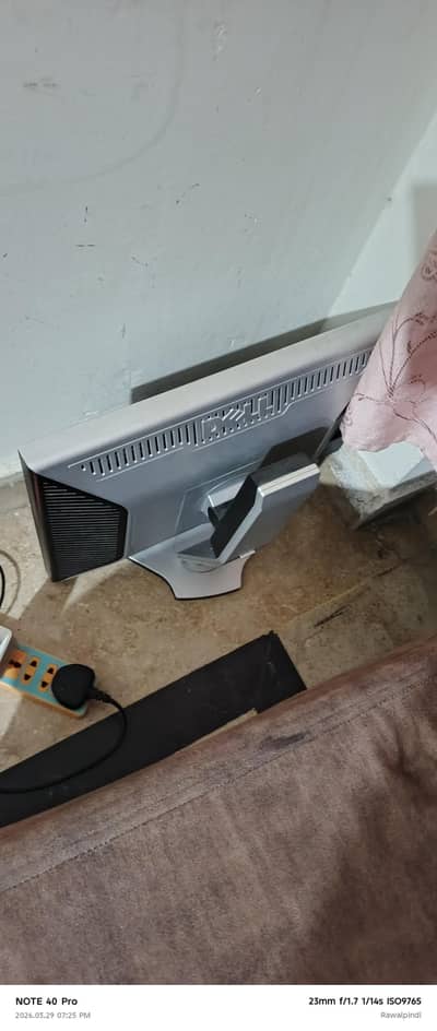 dell 20" LCD monitor urjant sell 100℅ working condition