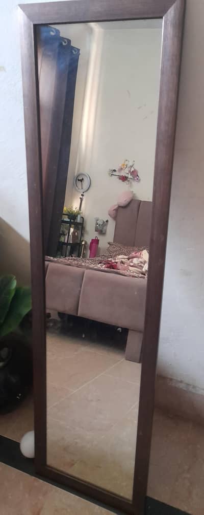 standing mirror