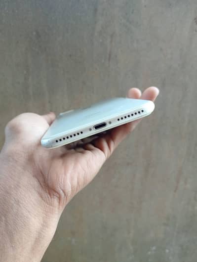 iphone 7 plus 128 GB  no open no repair PTA approved all ok