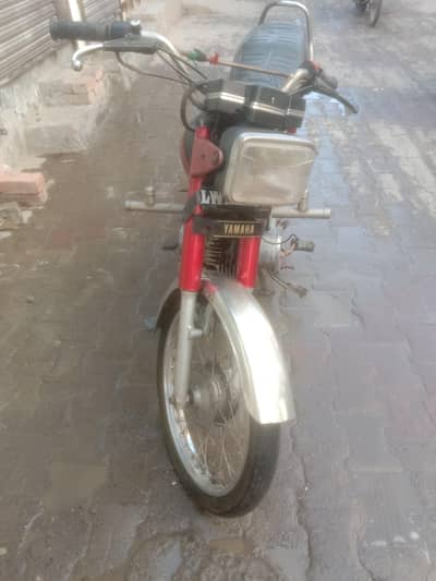 urgent sale of Yamaha royal 100cc bike