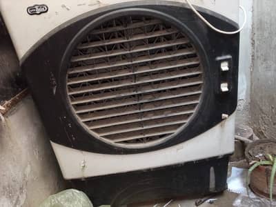 1 year used air cooler ok condition AC not DC me ne AC lea he is leay