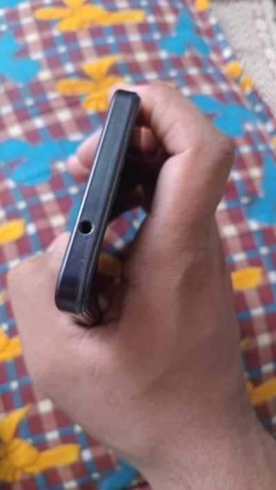 I need new phone  is wja se chnge kr tha hun