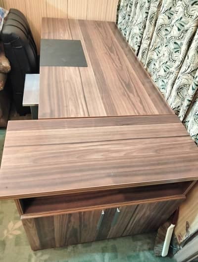 Office Table | Strong & Stylish