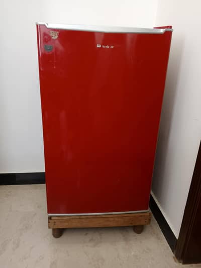 Dawlanace room fridge in excellent condition