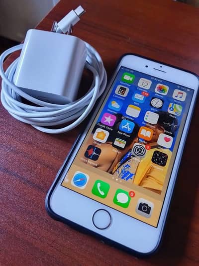 iphone 6 plas 128 GB with box my WhatsApp number 0308/55/95/823