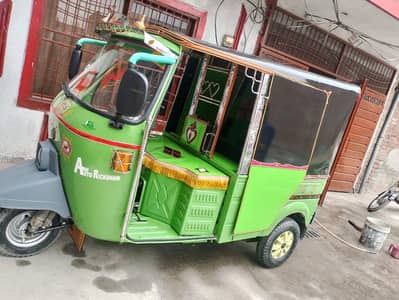 Auto rickshaw for reant