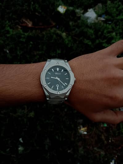 Brand New Luxury Style Stainless Steel Watch – Black Dial