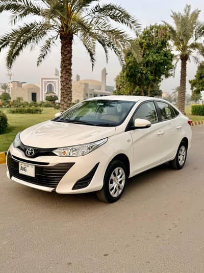 Bumper too Bumper Toyota Yaris Gli MT 1st Owner