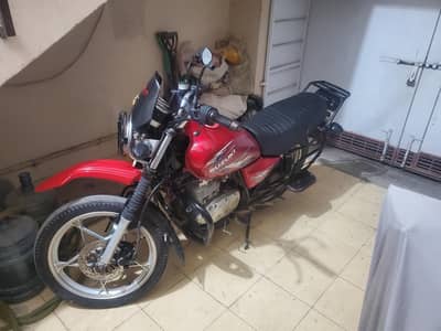 Suzuki GS 150 SE 2017 Red