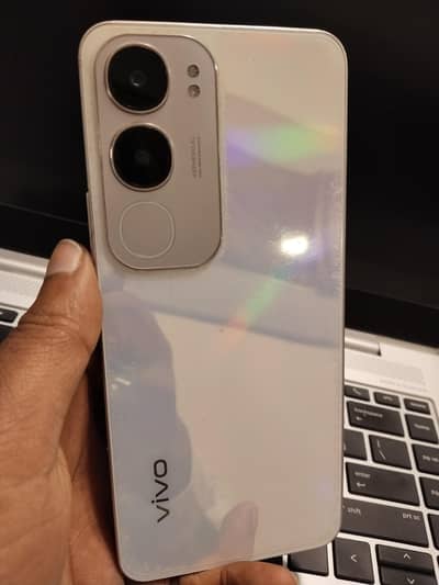 Vivo y19s For sale in Excellent condition. 0332-4896626