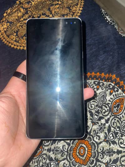 Samsung Mobile S10 5G 256 PTA bs screen per nishan hai