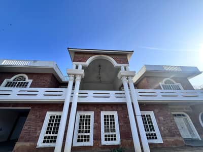 Daily & Weekly Basis Furnished room for rent Bahria town karachi.