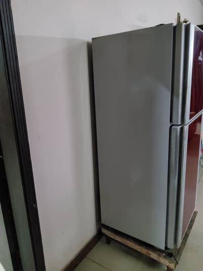Used dawlance refrigerator