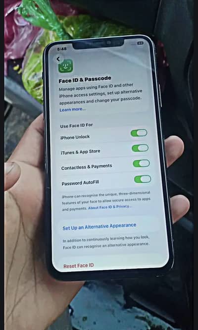 I phone 11 pro max 64gb sim glitch