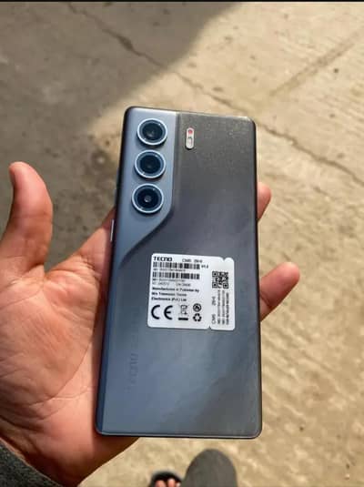 Tecno camon 40 pro