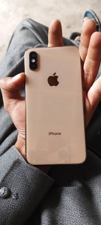 iphone xs golden 64gb non PTA