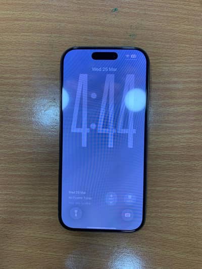 16 Pro 128gb LLA both esim full sim time factory unlock 10/10