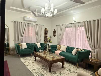 Sofa Set 5 Seater with table