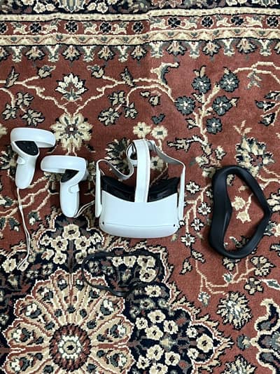 Meta Quest 2 (128GB) – Good Condition – Complete Set