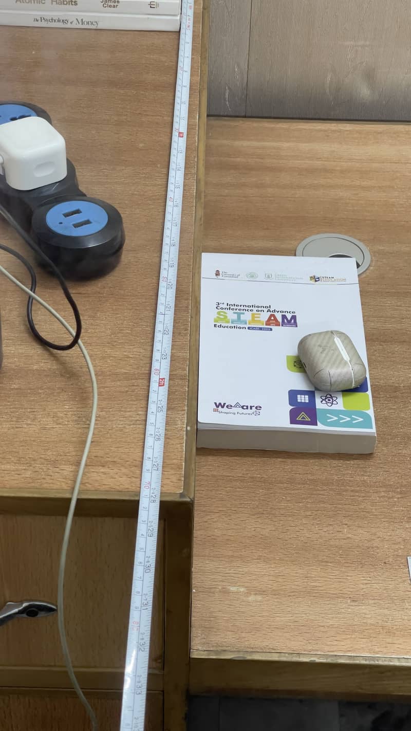 Decent Computer table / office table 3