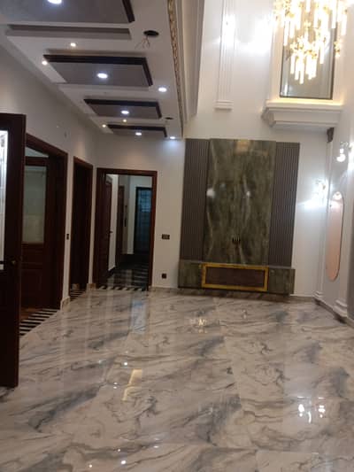 10 Marla house for sale barnd new house good location satlesh house